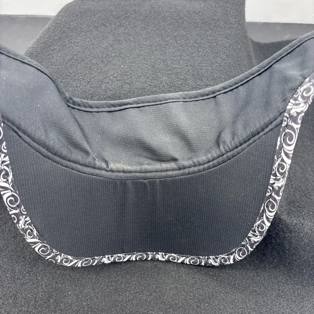 Callaway Ladies Golf Visor Black Adjustable Hook & Loop White Paisley Trim